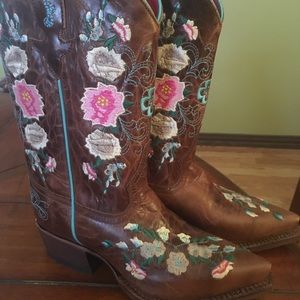 New Macie Bean little girls boots